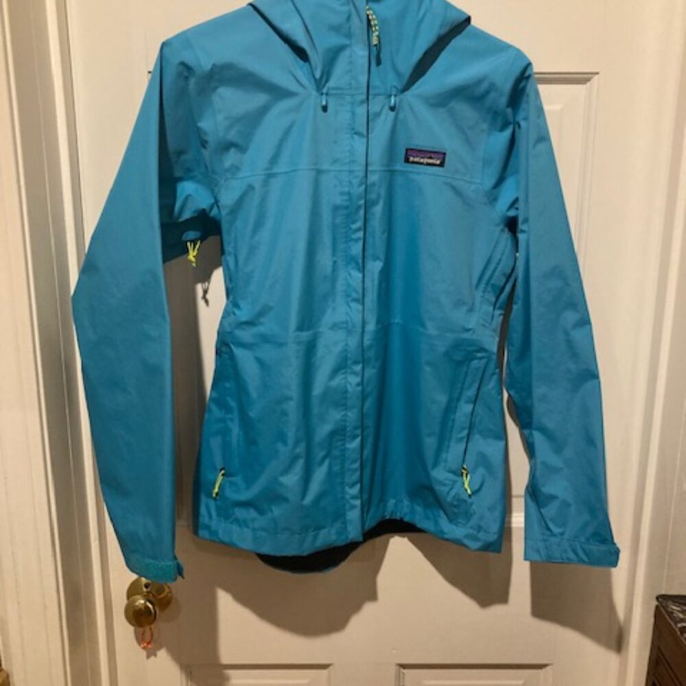 womens patagonia rain jacket